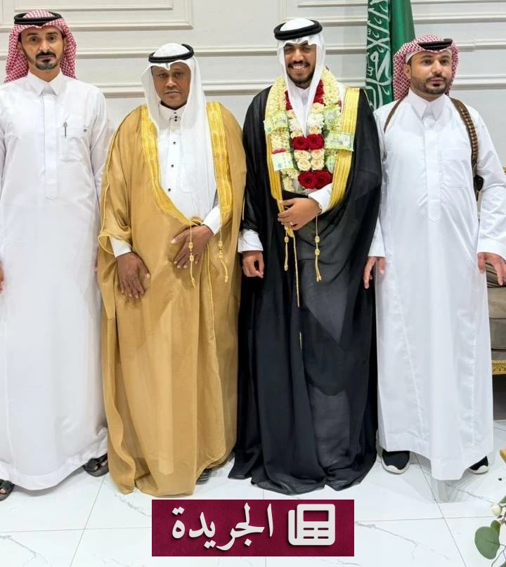 صورة لحفل زفاف حسن الطوهري في جازان بحضور الأهل والأصدقاء