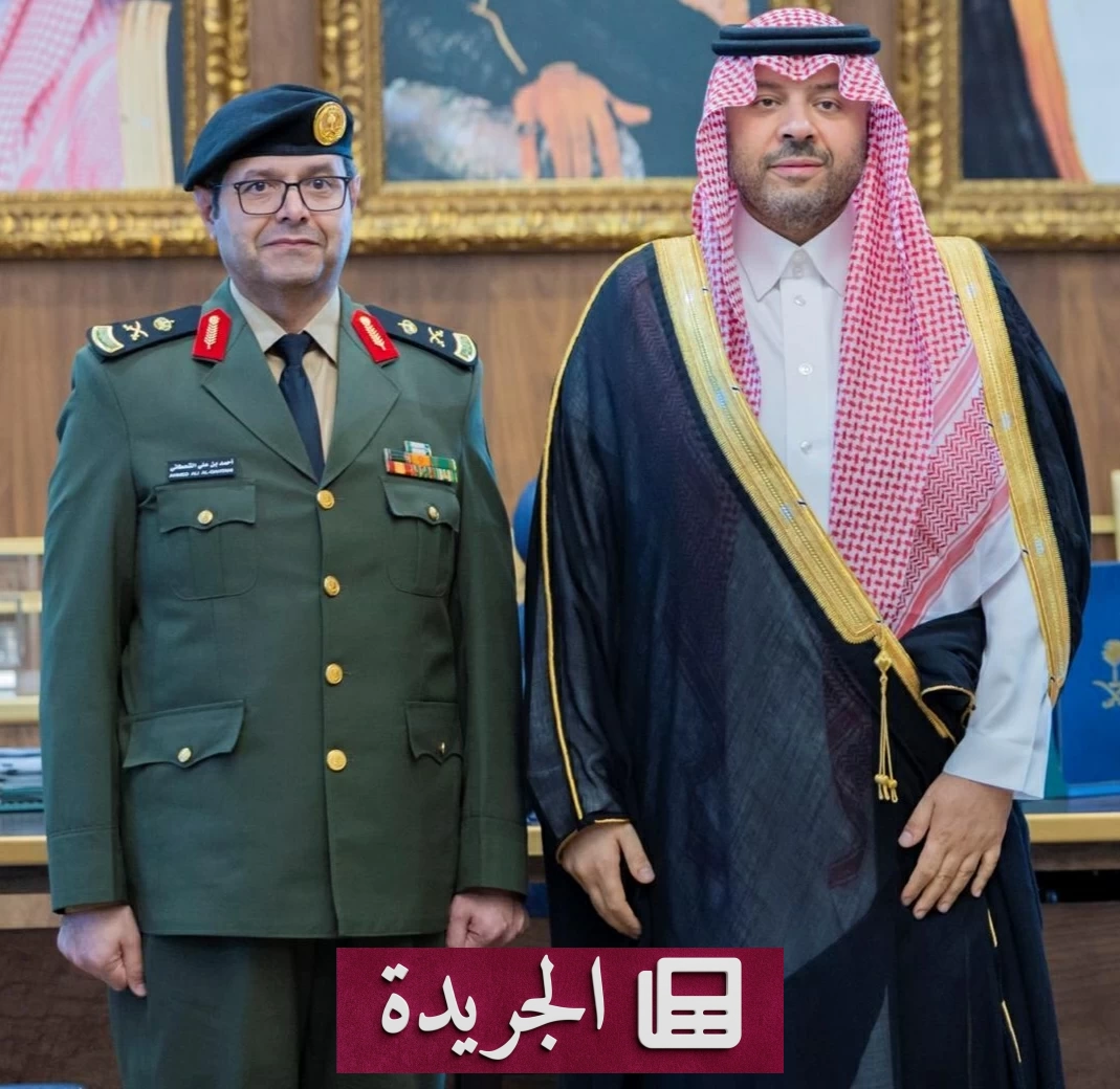أمير الحدود الشمالية يكرم مدير سجون المنطقة بترقيته الجديدة - آخر الأخبار - الجريدة