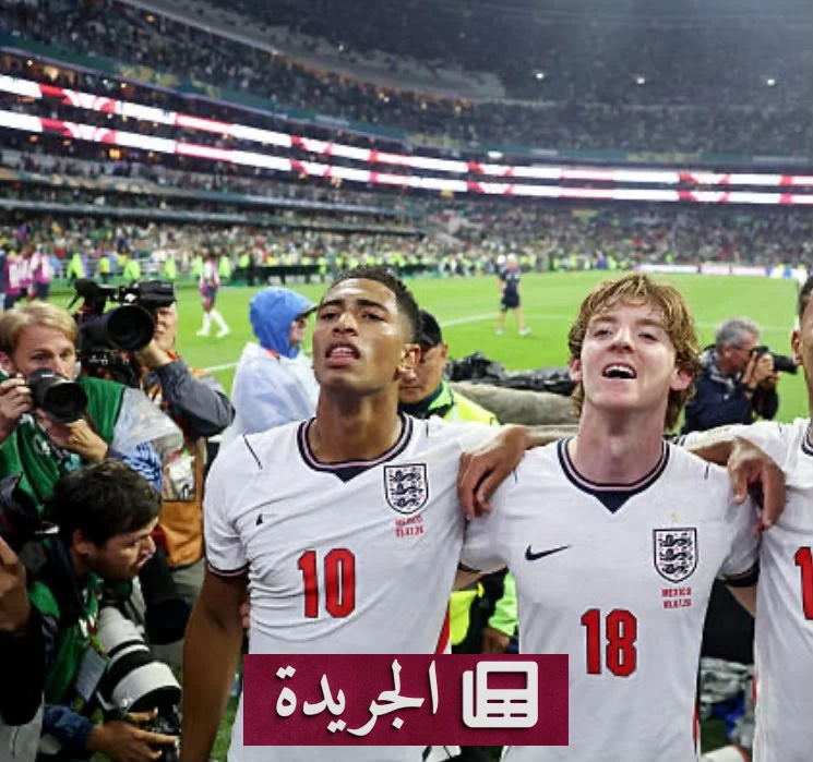 الثنائي الإنجليزي بيلينجهام وجوردون أثناء تألقهما مع منتخب إنجلترا في الملعب