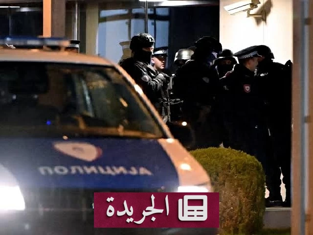 ضابط شرطة ينتحر بعد مداهمة مكتبه بتهمة تورطه بتهريب أسلحة - آخر الأخبار - الجريدة