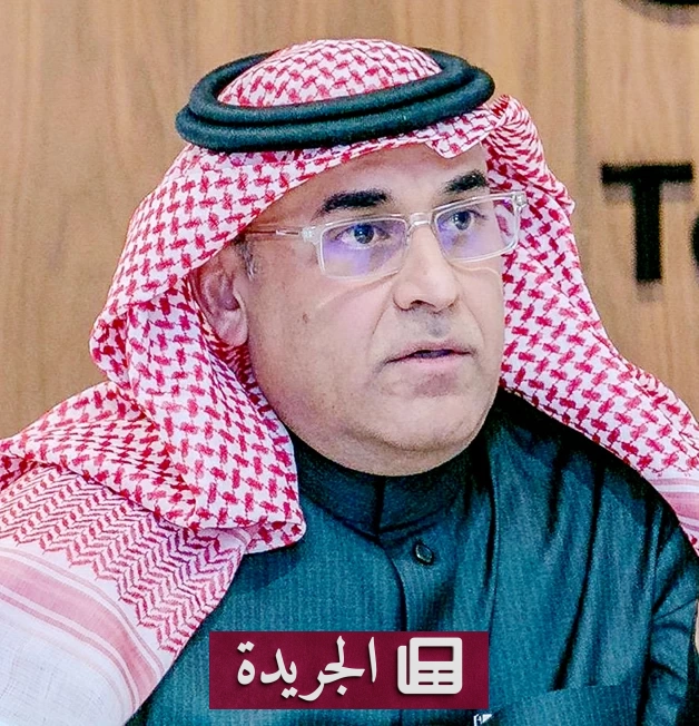 فراشة الحب تزين كتف الاغتراب قصيدة جديدة للشاعر علي الحازمي - أخبار أونلاين
