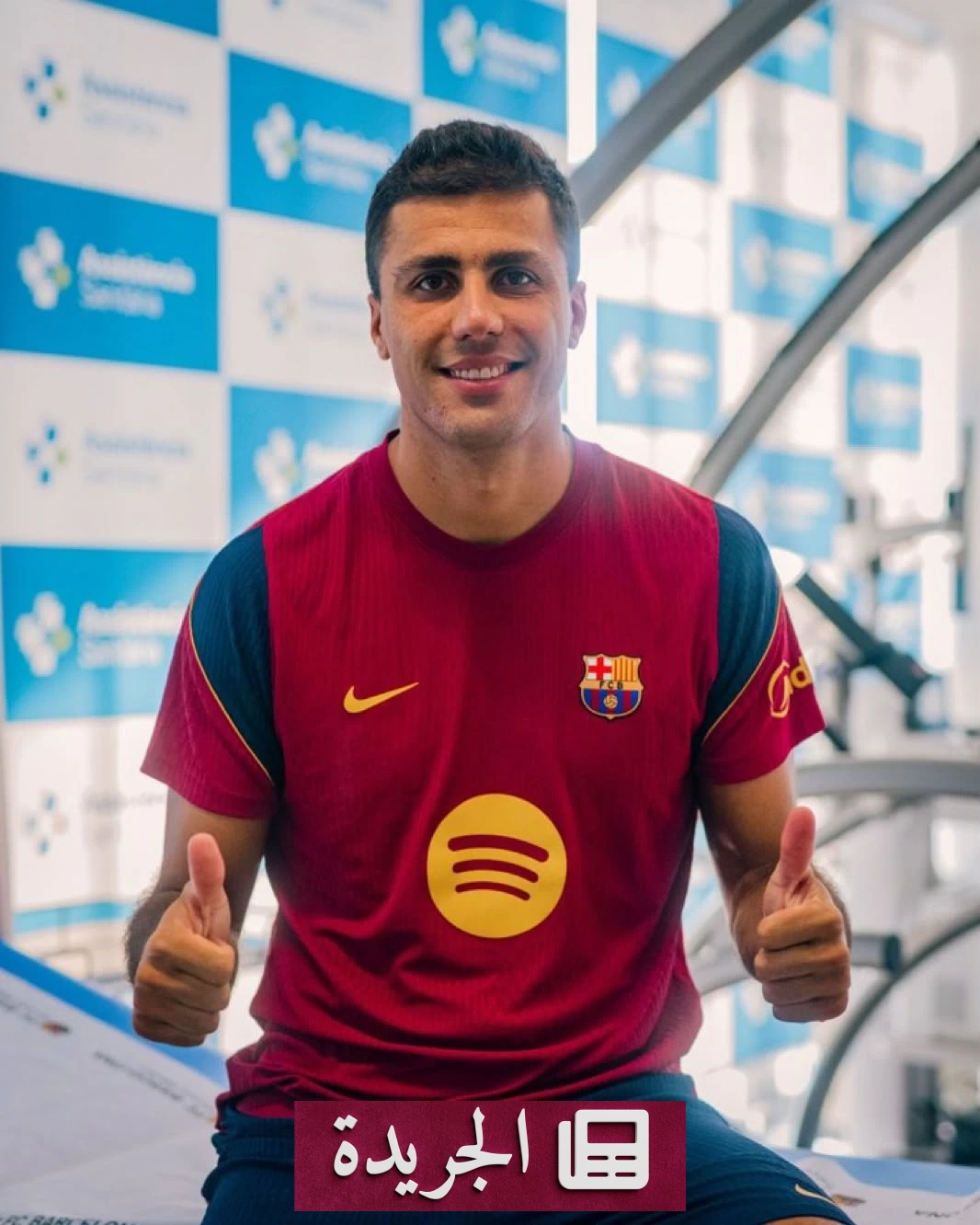 رودري يدخل تاريخ برشلونة بصفته ثالث الفائزين بالكرة الذهبية - أخبار أونلاين