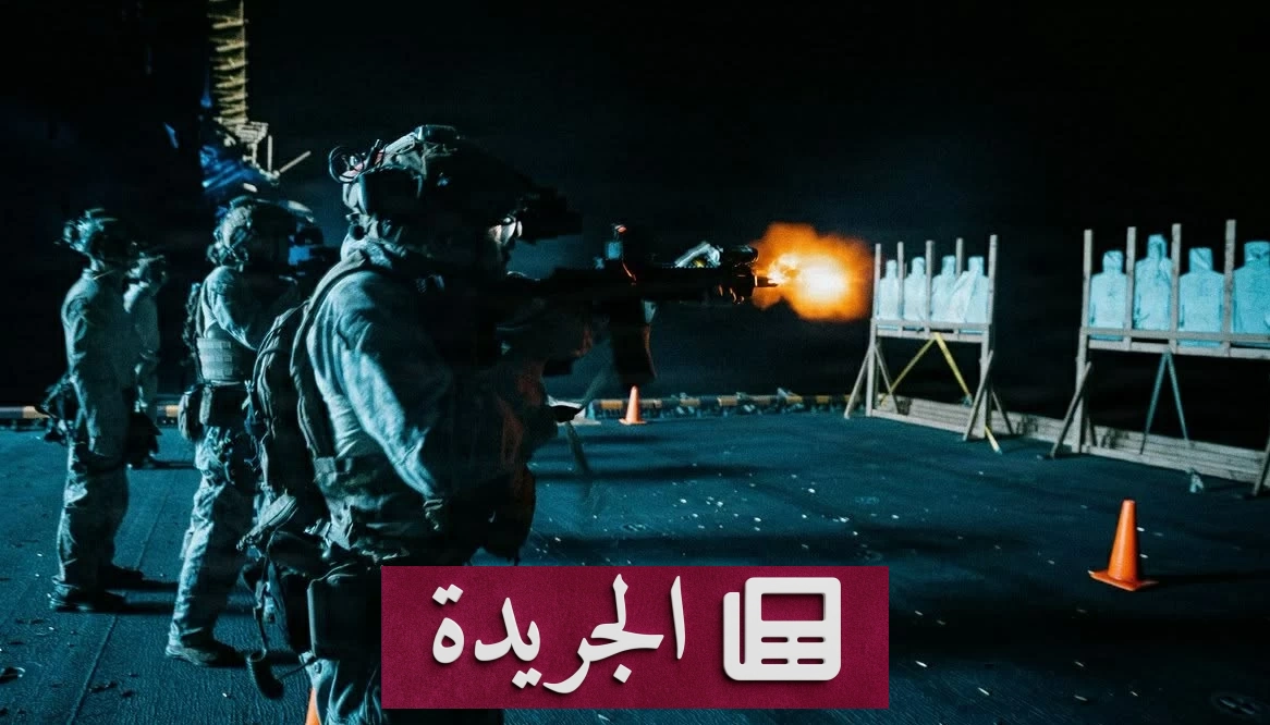 سفينة حربية أمريكية أثناء تدريبات عسكرية على متن السفينة الهجومية البرمائية يو إس إس بوكسر