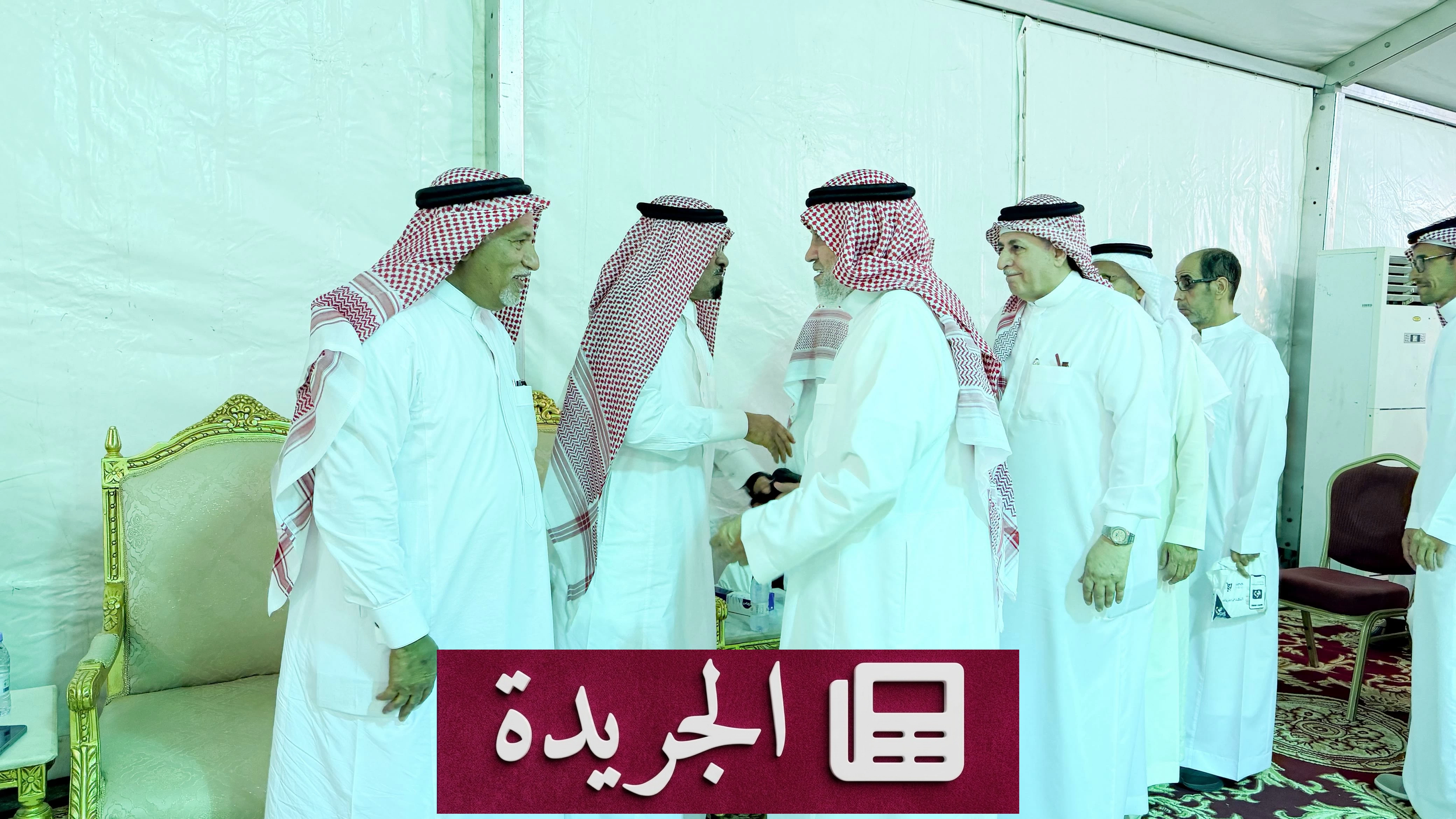 آل المصباحي يستقبلون المعزين في فقيدهم إبراهيم حسن المصباحي - آخر الأخبار - الجريدة