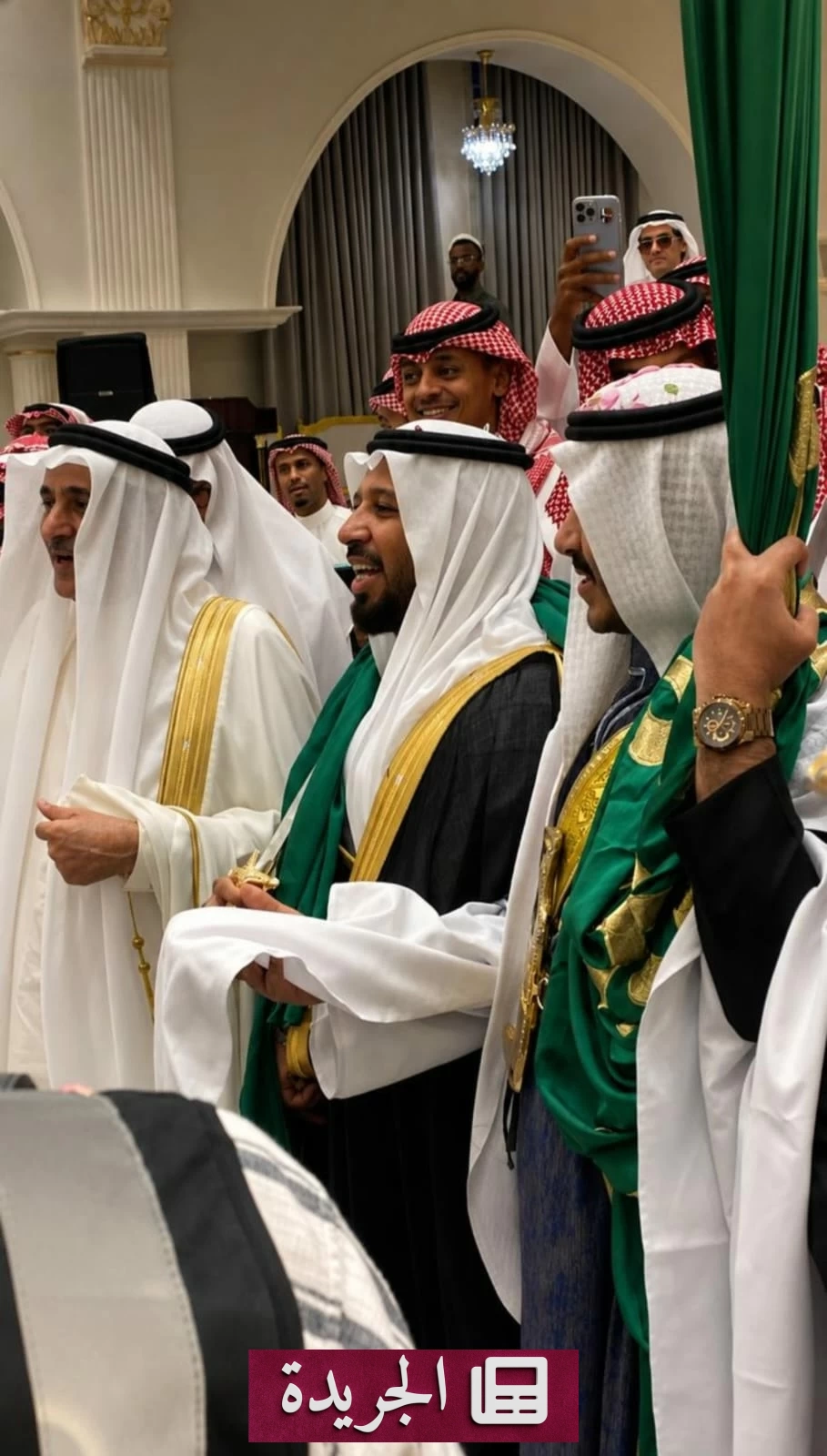 آل الصقير يحيون فرحة زواج زهير في جدة - آخر الأخبار - الجريدة
