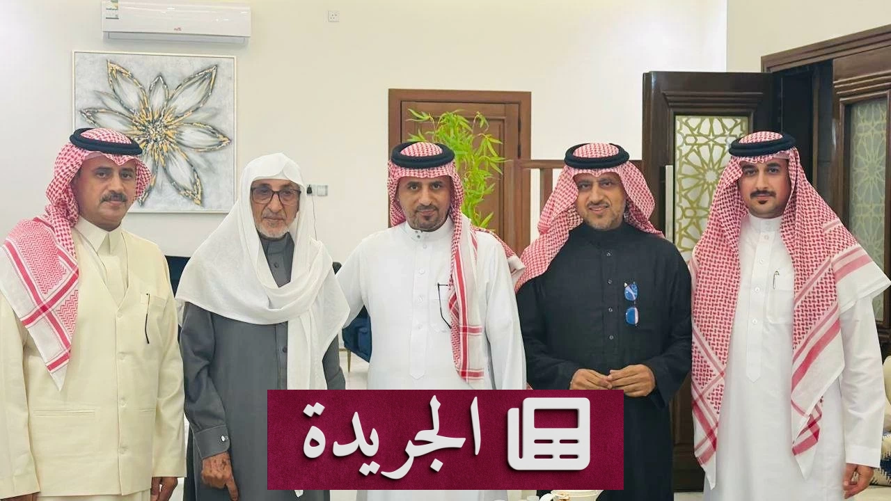 آل مسعد يحيون تقاعد معلم مسيرة 30 عاماً في ظهران الجنوب - أخبار أونلاين
