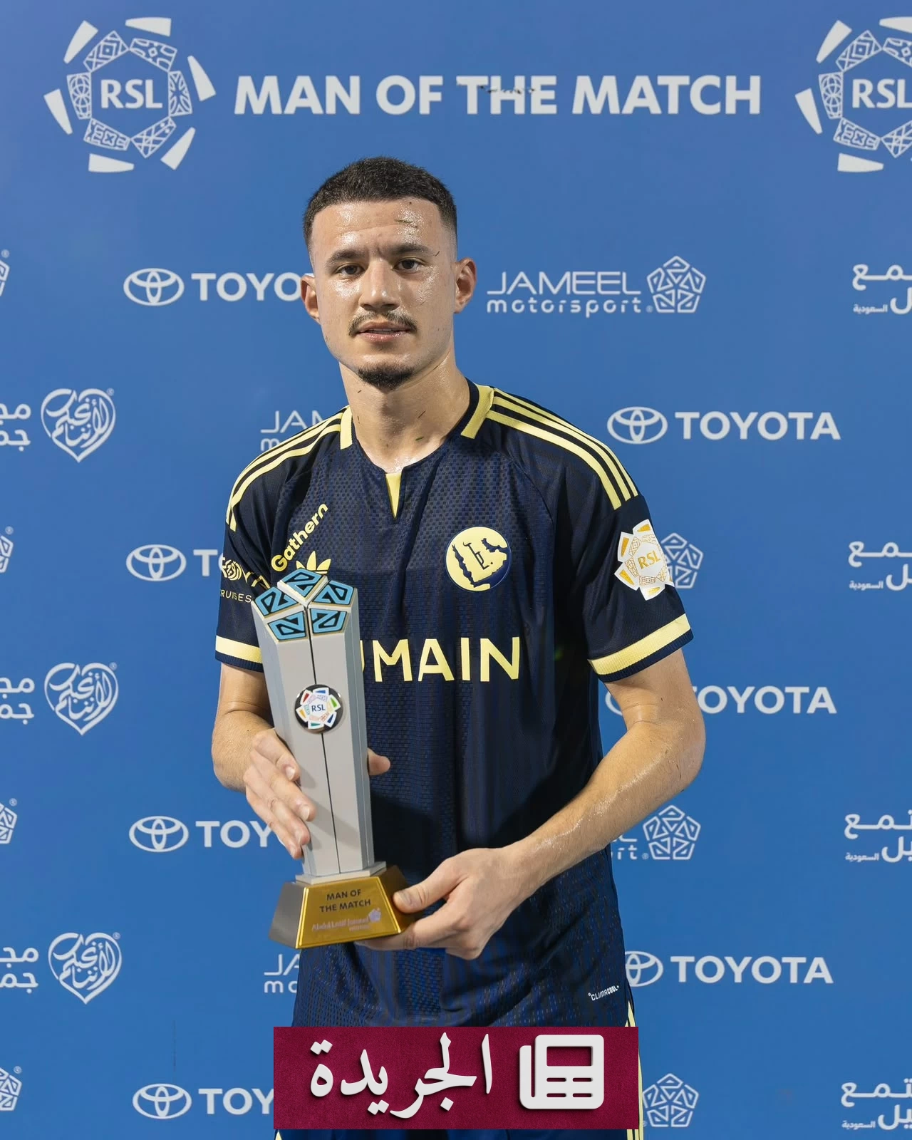 مهاجم النصر عبدالله الحمدان خلال مباراة خاضها مع فريقه