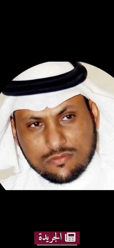 صورة للمحرر الصحفي سلمان السلمي بعد حصوله على زمالة الإعلام الرقمي في المملكة