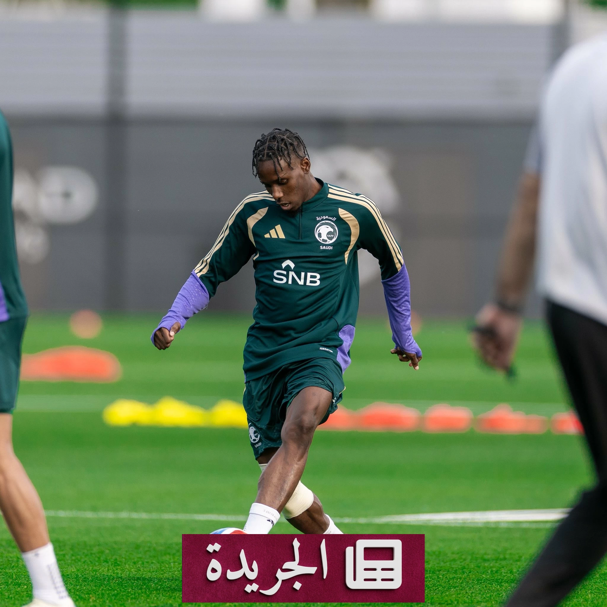 إيقاف مدافع الأهلي هوساوي 3 مباريات آسيوية بعد نطح مخالف - آخر أخبار الجريدة