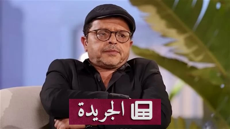 فنانون ومتابعون يتوحدون في عزاء محمد هنيدي لشقيقه هشام - أخبار أونلاين