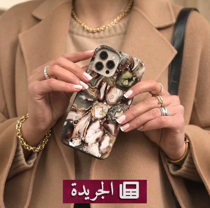 غلاف الجوال.. تحفة فنية تعكس الذوق وتكمل الإطلالة - آخر الأخبار - الجريدة