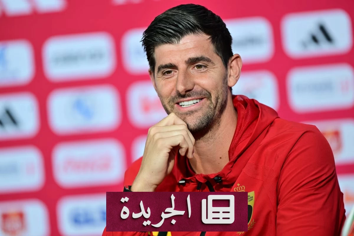 حارس بلجيكا تيبو كورتوا خلال مباراة ضد صلاح في دوري الأبطال 2022