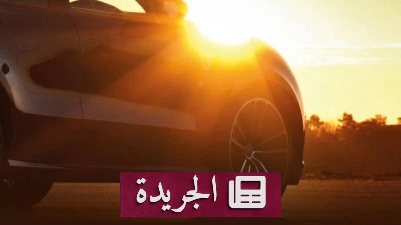صورة توضح تقنية «مكبس التهوية» لتبريد السيارة في الصيف باستخدام حركة الباب والنافذة