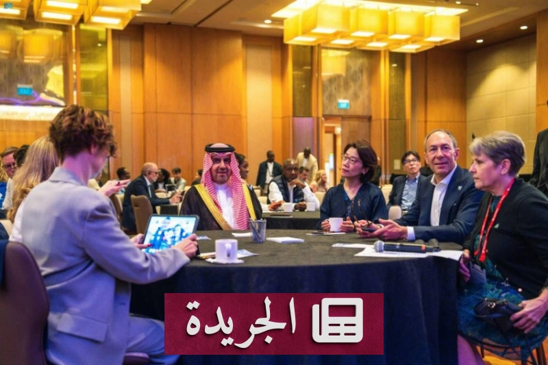 الدكتور حسام بن عبدالمحسن العنقري خلال مشاركته في الاجتماع السابع لمجلس إدارة المعهد الدولي للمراجعين الداخليين في سنغافورة